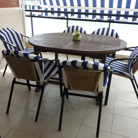 Apartamento Denia. Frente Club Nautico Con Vistas Al Mar, Terraza Y Piscina Apartment *